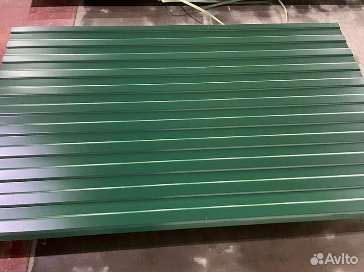Профлист заборный С8 зелёный (0.35) пф1175