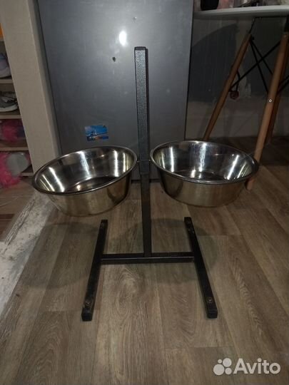 Стойка для мисок