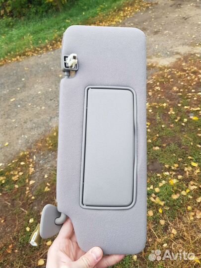 Солнцезащитный козырек