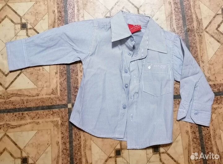 Рубашка и джинсы