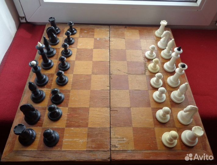 Шахматы СССР. дерево. доска 40х40 см два комплекта