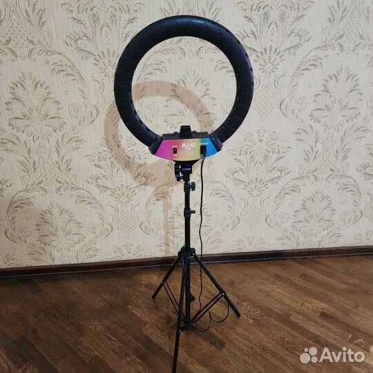Кольцевая лампа со штативом MJ-45 RGB