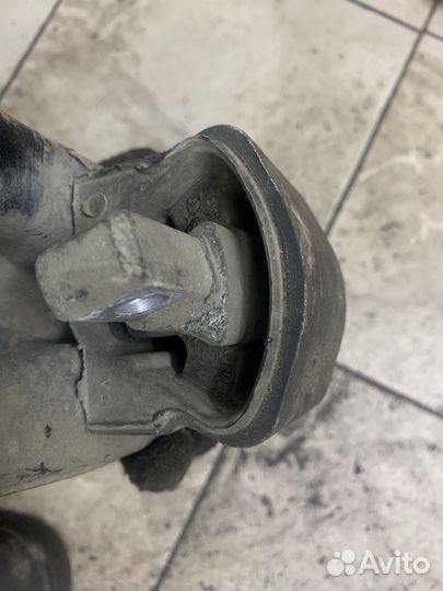 Подушка АКПП Mercedes-Benz w203