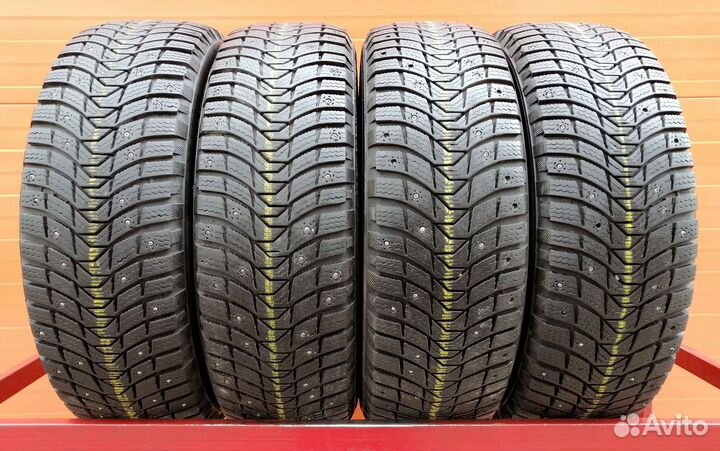 Michelin X-Ice North 3 215/65 R16 101M