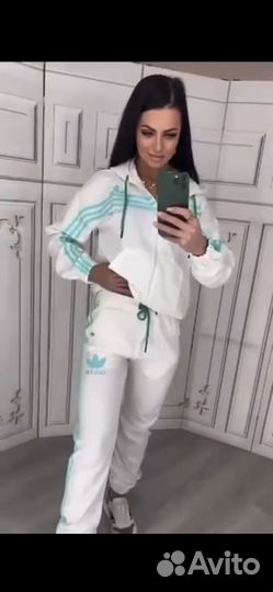 Спортивный костюм adidas белый