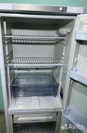 Холодильник indesit by