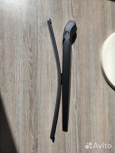 Поводок заднего стеклоочистителя BMW