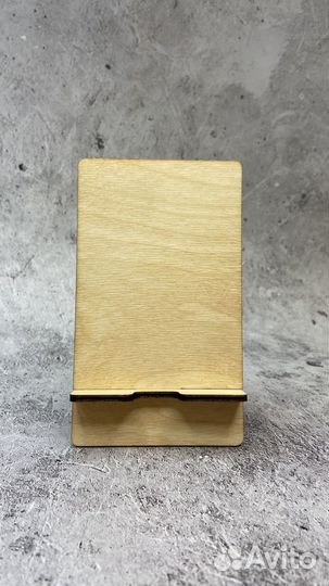 Подставка для телефона из дерева