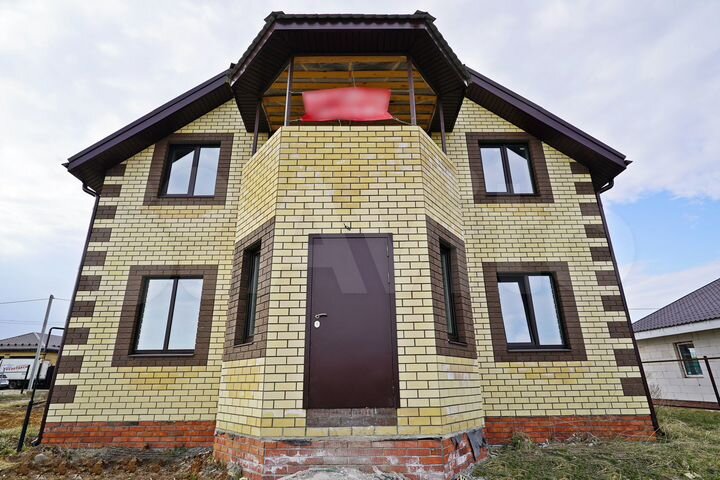 Коттедж 155,3 м² на участке 10 сот.