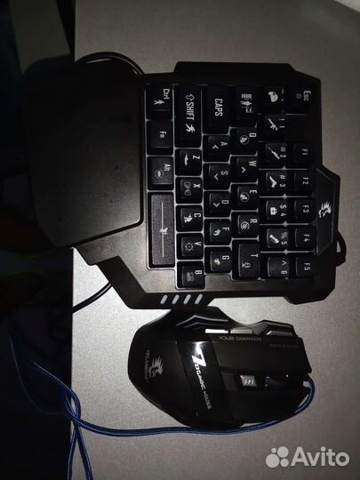 Игровая клавиатура и мышь