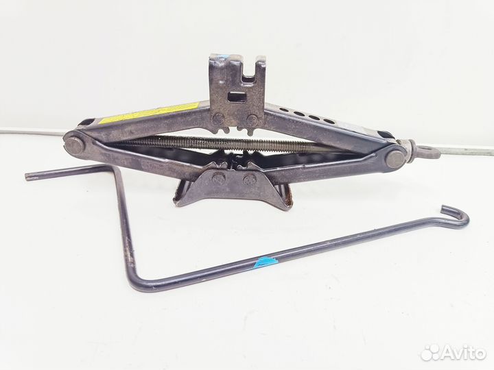 Домкрат Toyota venza