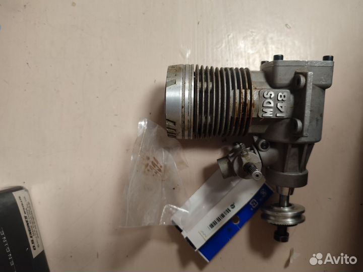 Авиамодельный двигатель