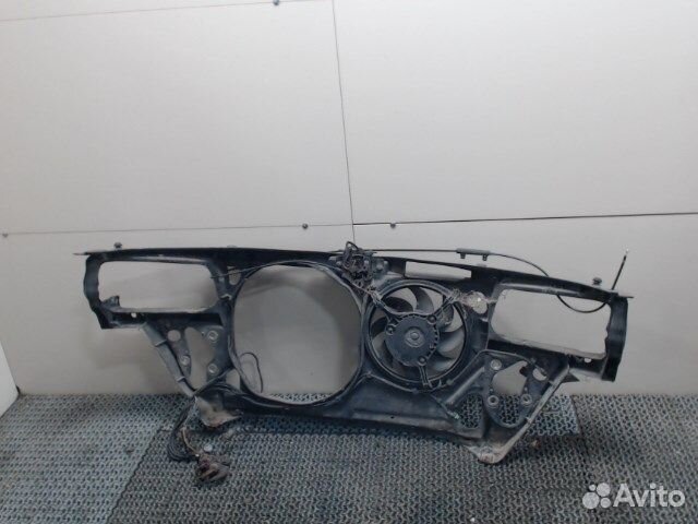 Рамка передняя Volkswagen Passat 5, 1997