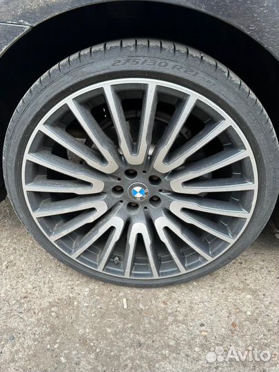 Pirelli P Zero 245/35 R21 и 275/30 R21