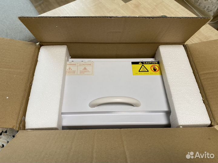 Сухожаровый шкаф для стерелмзации инструментов