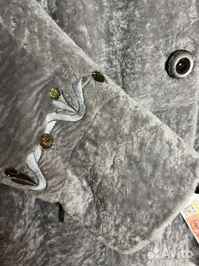 Шуба мутоновая с капюшоном новая 54