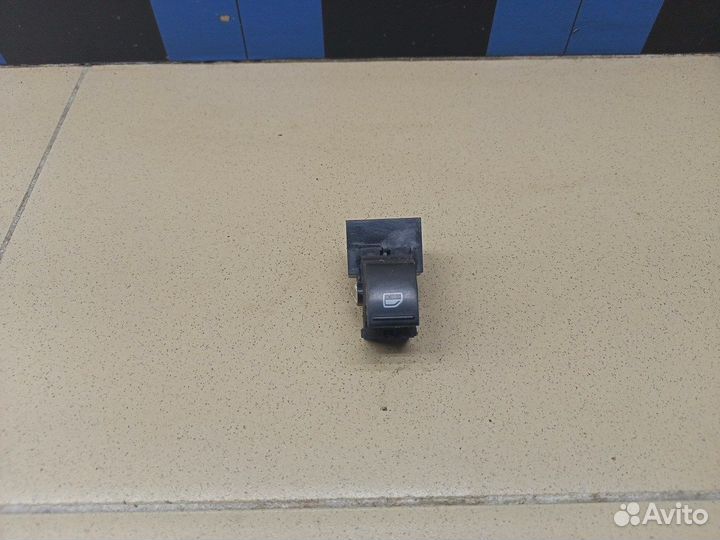 Кнопка стеклоподъемника Polo (Sed RUS) 2011