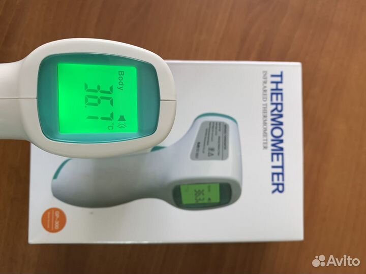 Термометр бесконтактный GP-300