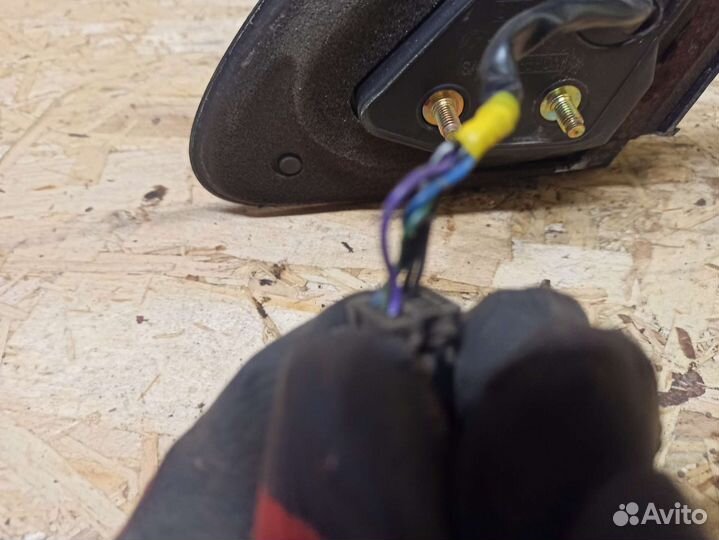 Зеркало правое Nissan Almera Classic