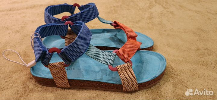 Босоножки унисекс размер 36