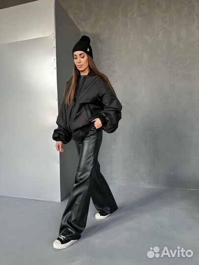 Шоурум женской и мужской одежды. Look