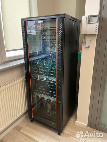 Серверный шкаф Hyperline