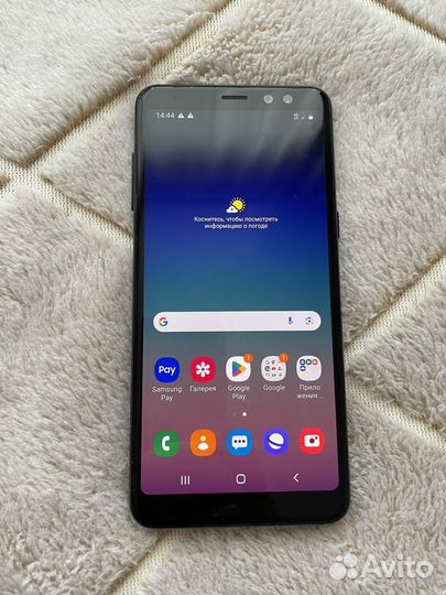 Samsung Galaxy A8 (2018), 4/32 ГБ