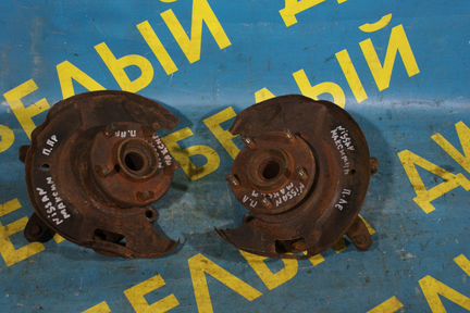 Кулак передний Nissan Maxima a32