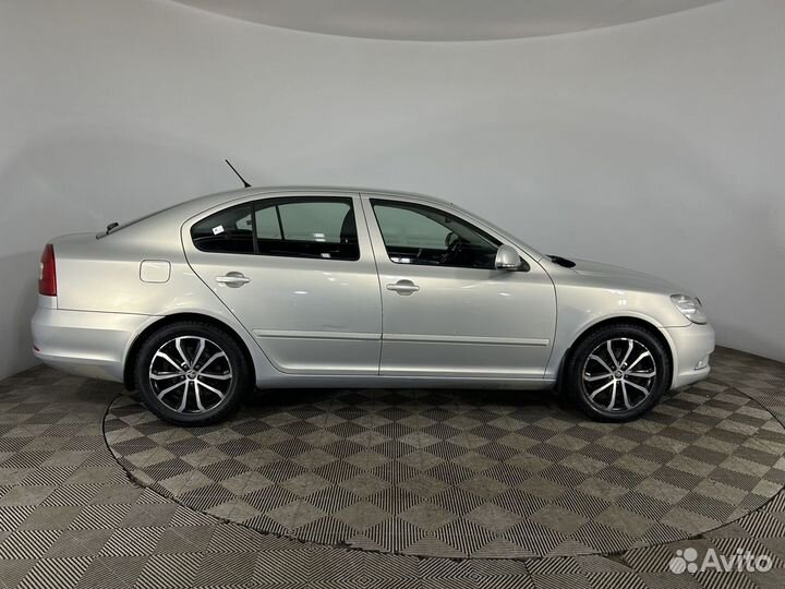 Skoda Octavia 1.8 AT, 2013, 221 223 км
