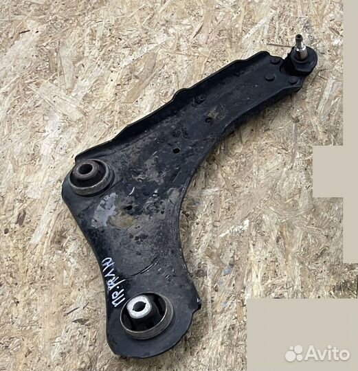 Рычаг передний правый дефект пыльн. Флюенс Меган 3