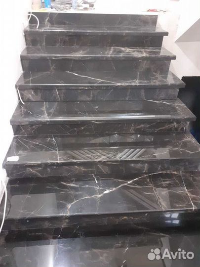 Ступени из натурального мрамора для лестницы