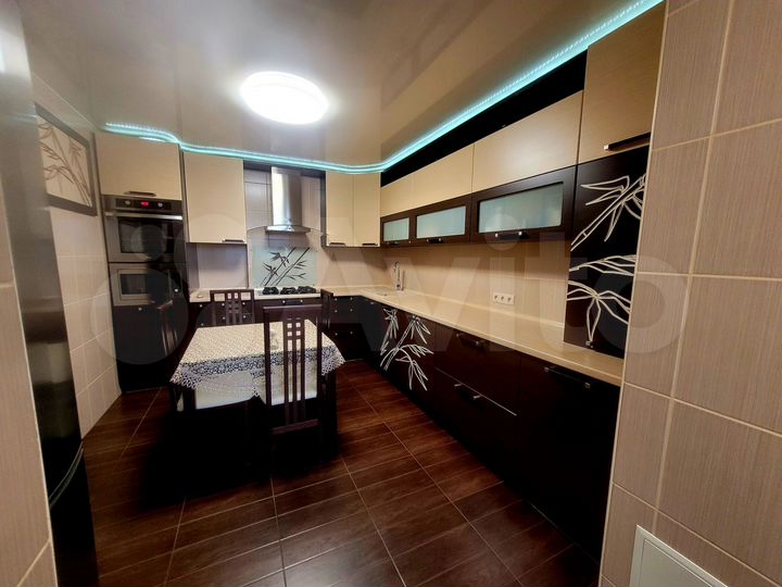 3-к. квартира, 86,2 м², 4/10 эт.