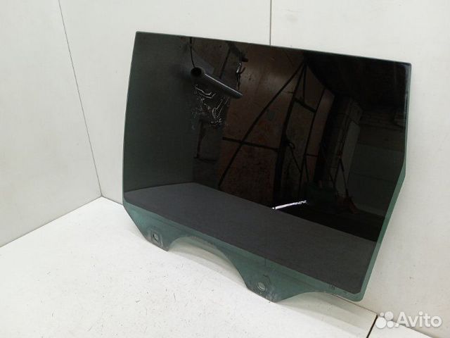 Стекло двери задней левой Volkswagen Touareg GP