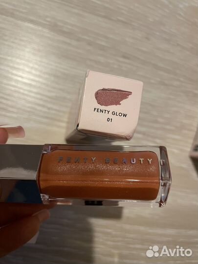 Fenty Gloss Bomb Universal Lip Luminizer