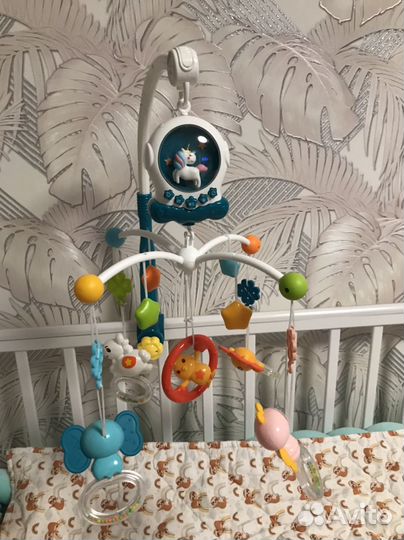 Мобиль музыкальный светящийся на кроватку