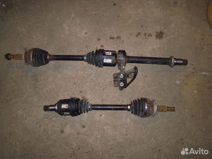 Полуось привод передний Toyota Rav4 2.0 2WD 3ZR