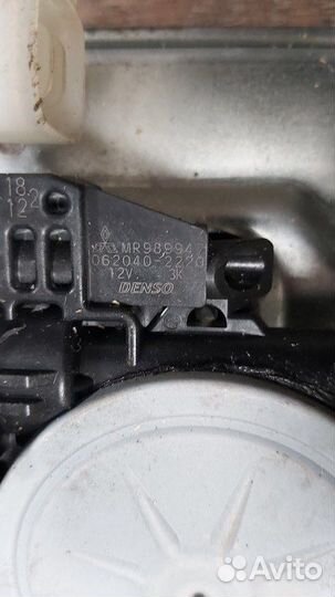 Стеклоподъемник передний правый Mitsubishi Pajero