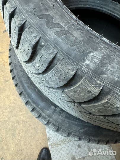 Pirelli Scorpion Ice Zero 2 285/40 R22