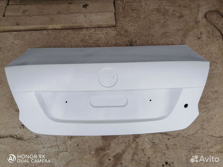 Крышка багажника фольцваген поло