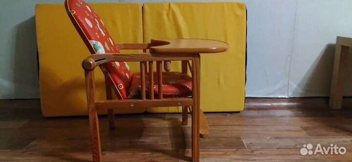 Детский стульчик для кормления деревянный