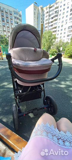 Продаю коляску 3 в 1