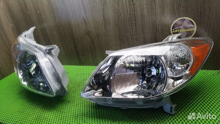 Фара правая левая Pontiac Vibe 1 хром