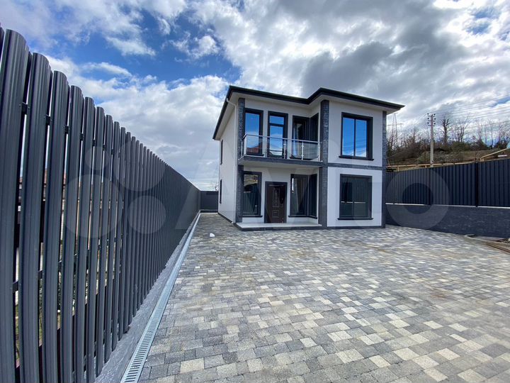 Коттедж 128 м² на участке 3 сот.