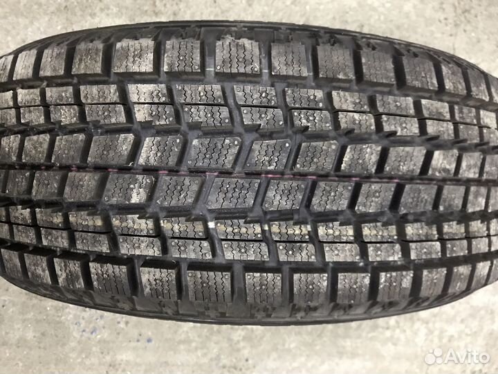 Bridgestone Blizzak WS-50 235/60 R16