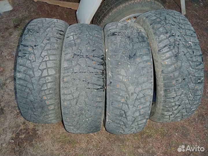 Maxxis ArcticTrekker NP3 205/60 R16 96T