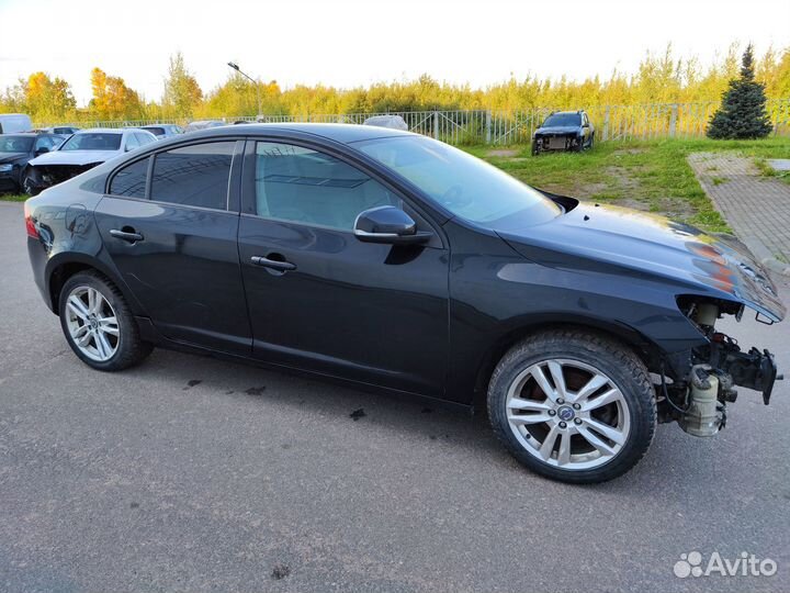 Volvo S60 1.6 AT, 2012, битый, 60 317 км