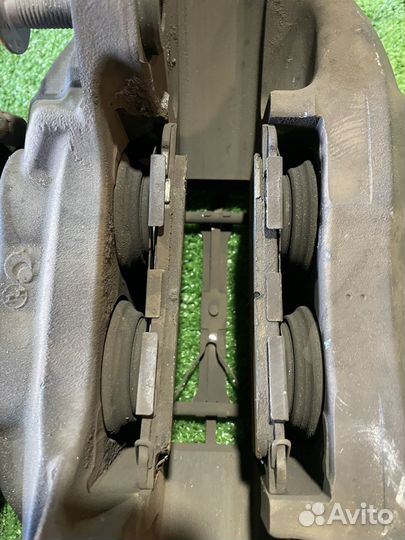 Суппорта передние Lexus LS600h