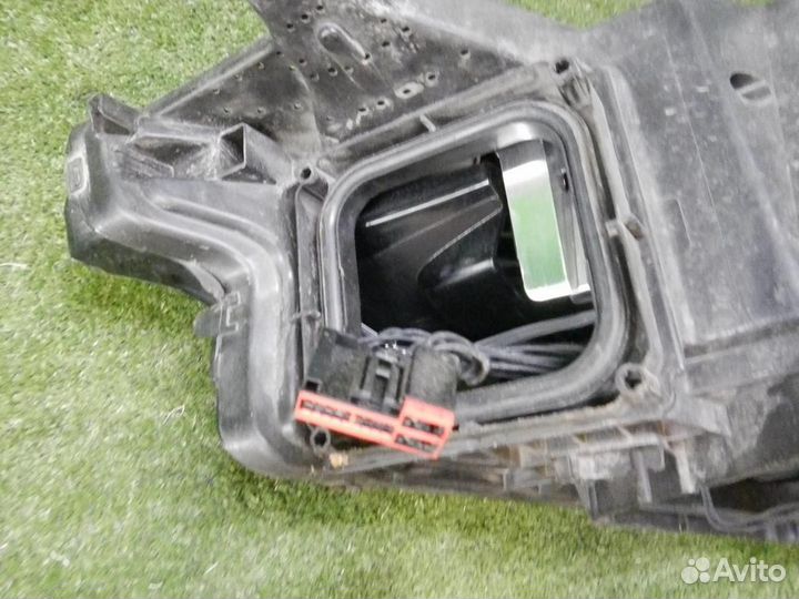 Фара правая Infiniti QX50