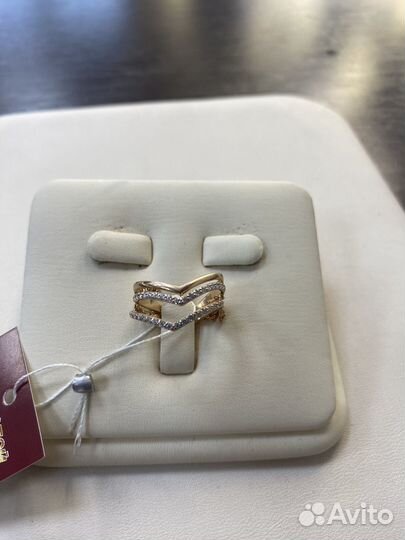 Золотое кольцо 585 2,78 г размер 17