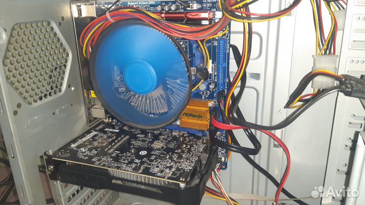 AMD FX 8300 3.3Ghz 8Gb SSD128+500Gb RX-550 2Gb